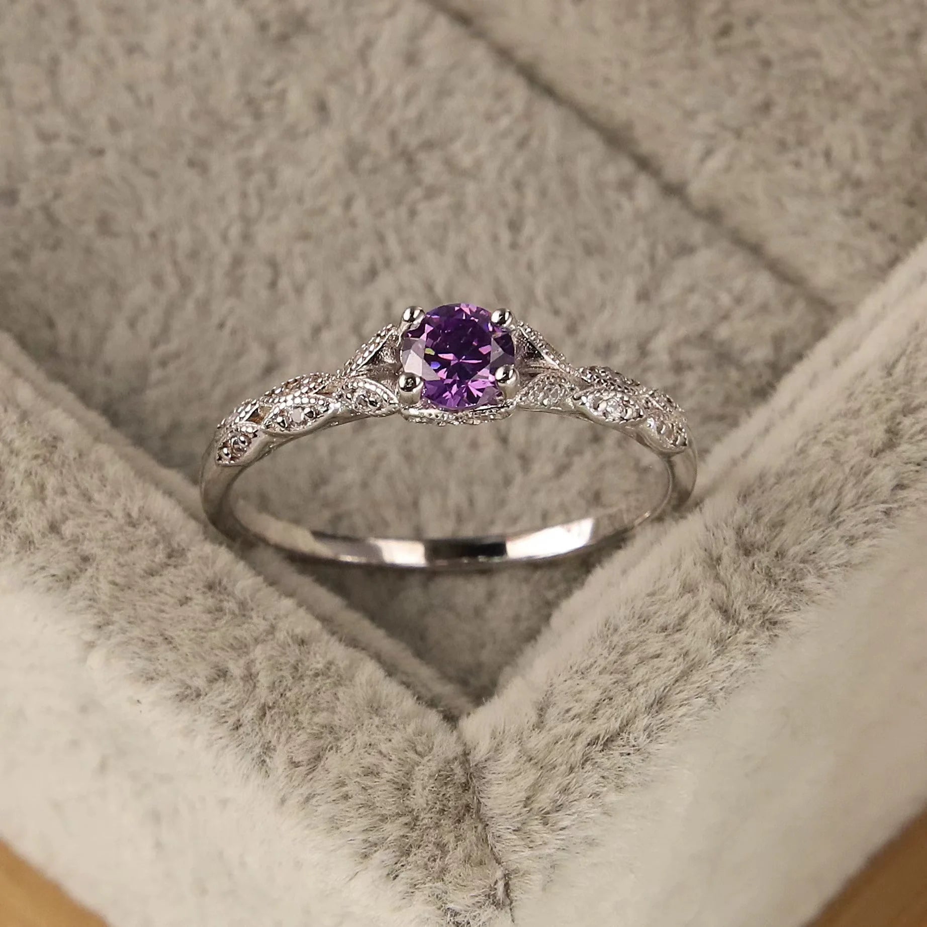 Light Luxury Amethyst Zirconia Women’s Ring